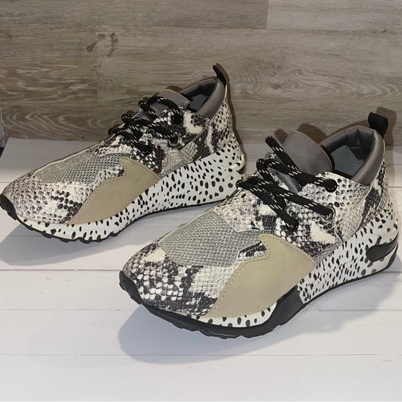 Steve Madden -  Size 6M CLIFF DAD SNEAKER - Picture 2 of 11